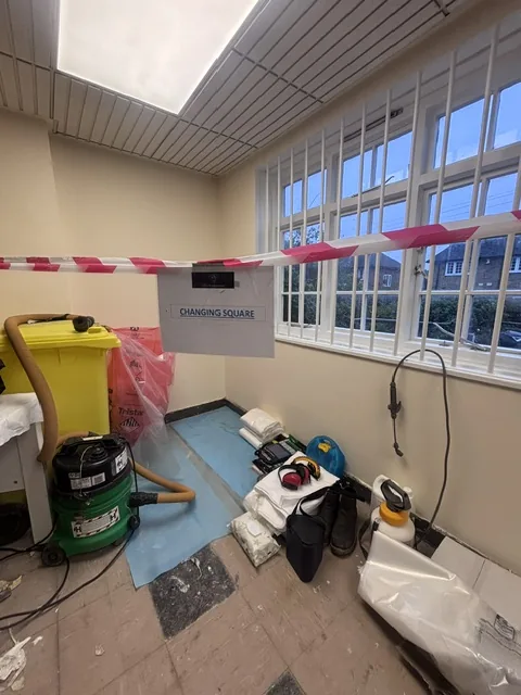 Asbestos floor tile and bitumen removal in Kensington
